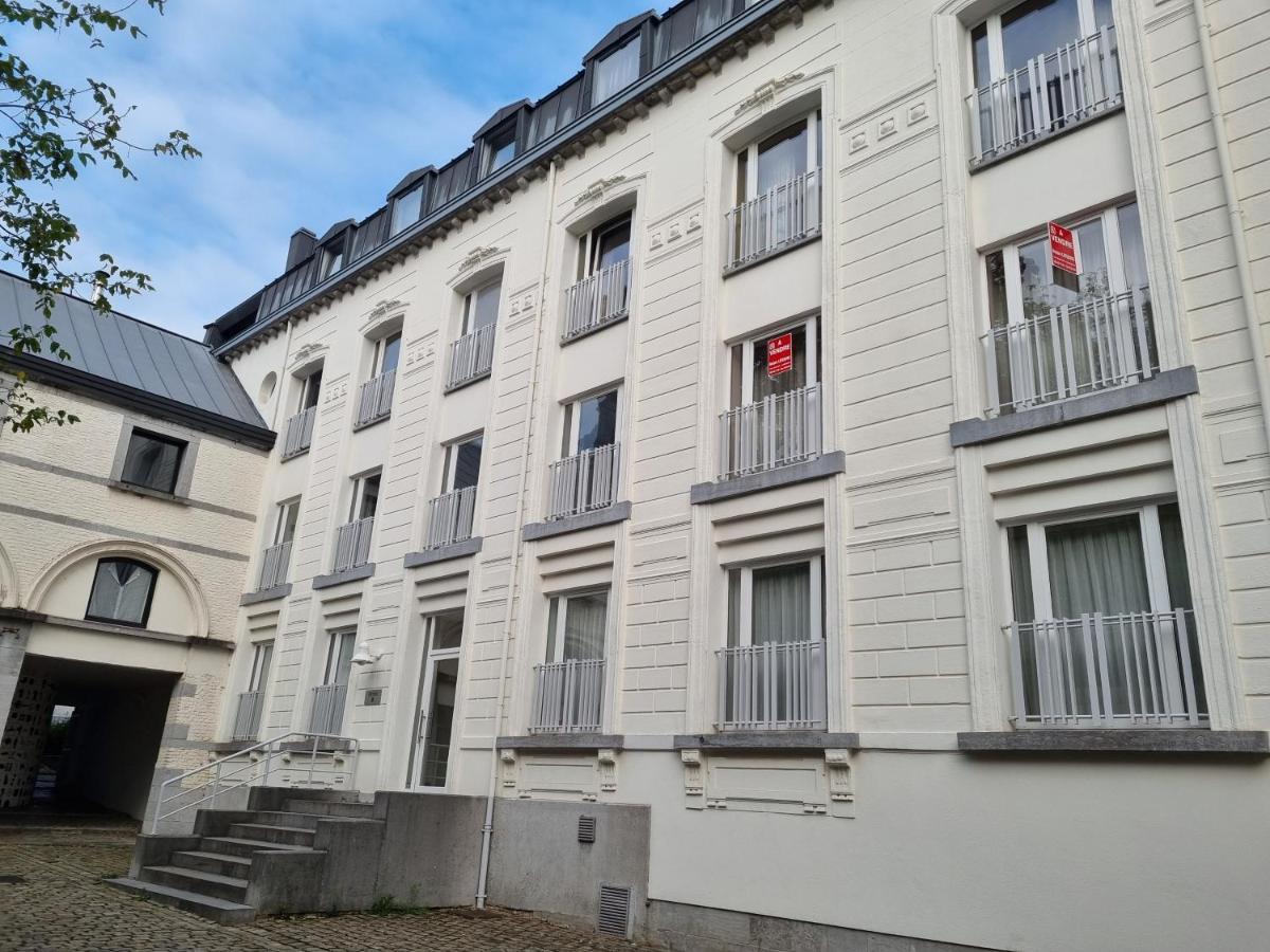 Logement Dans Le Coeur Historique De Монс Экстерьер фото