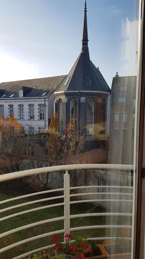 Logement Dans Le Coeur Historique De Монс Экстерьер фото